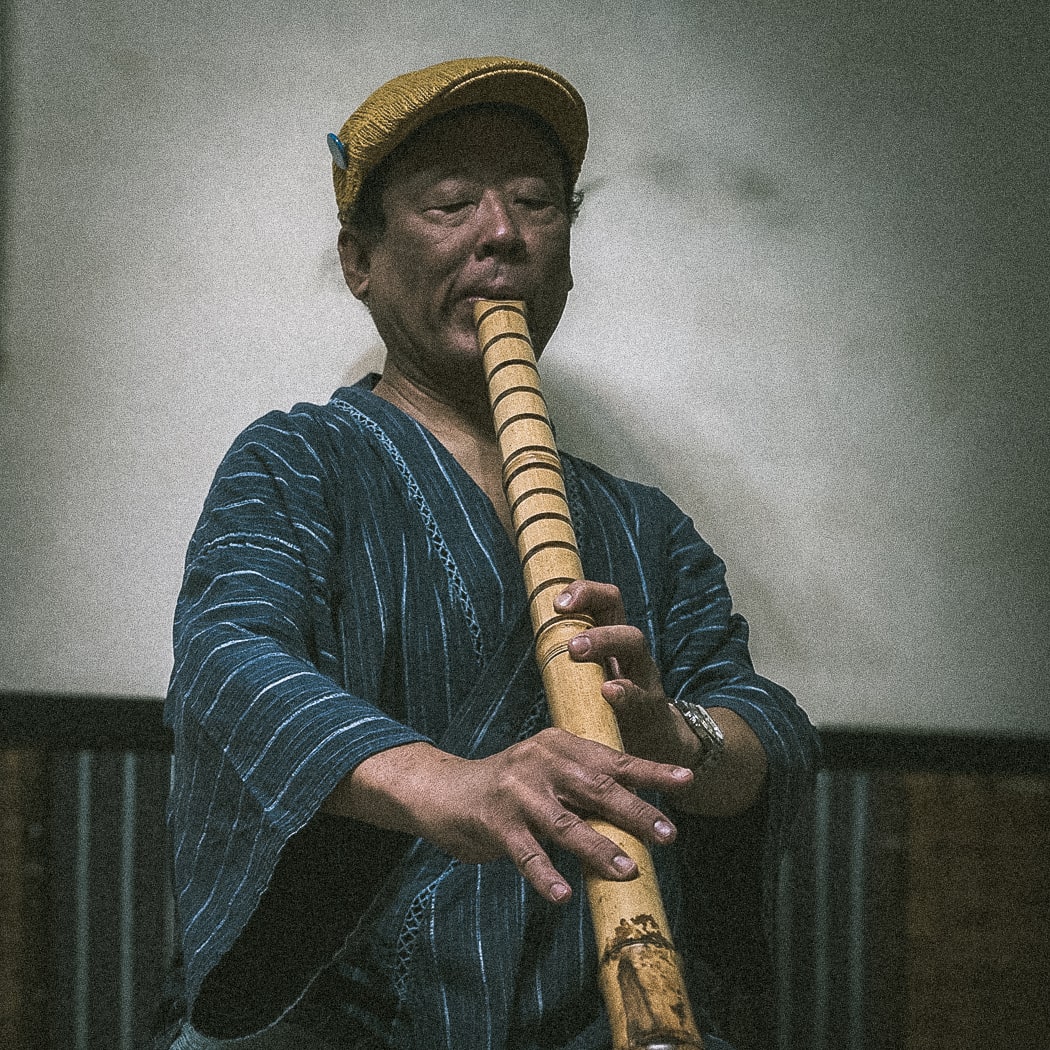 Van Eyshow, Shakuhachi
